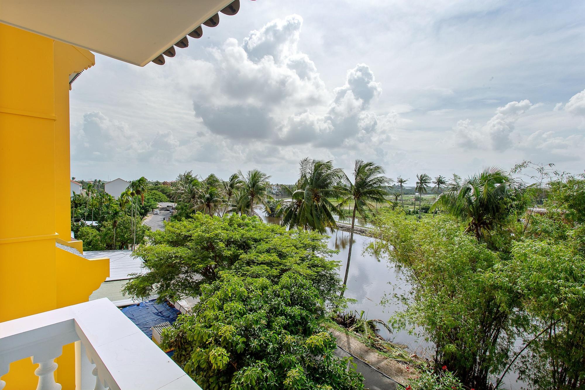Hoi An Aurora Riverside Hotel And Spa Экстерьер фото