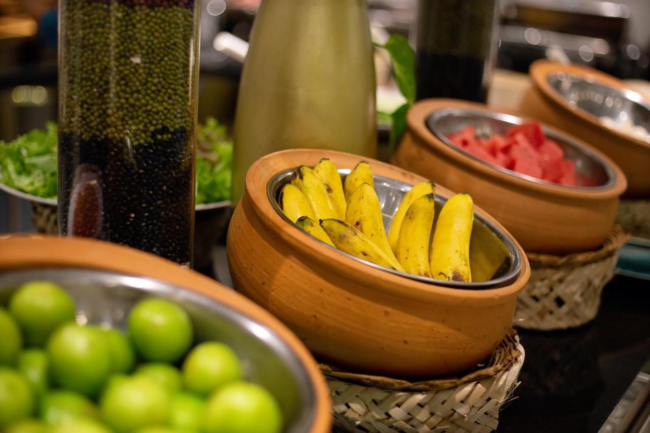 Hoi An Aurora Riverside Hotel And Spa Экстерьер фото